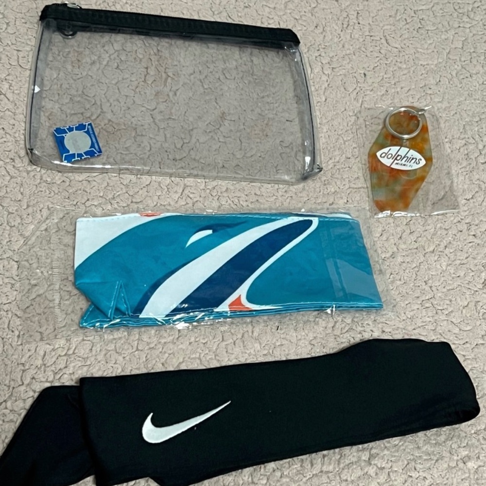 Miami Dolphin’s Keychain Bundle